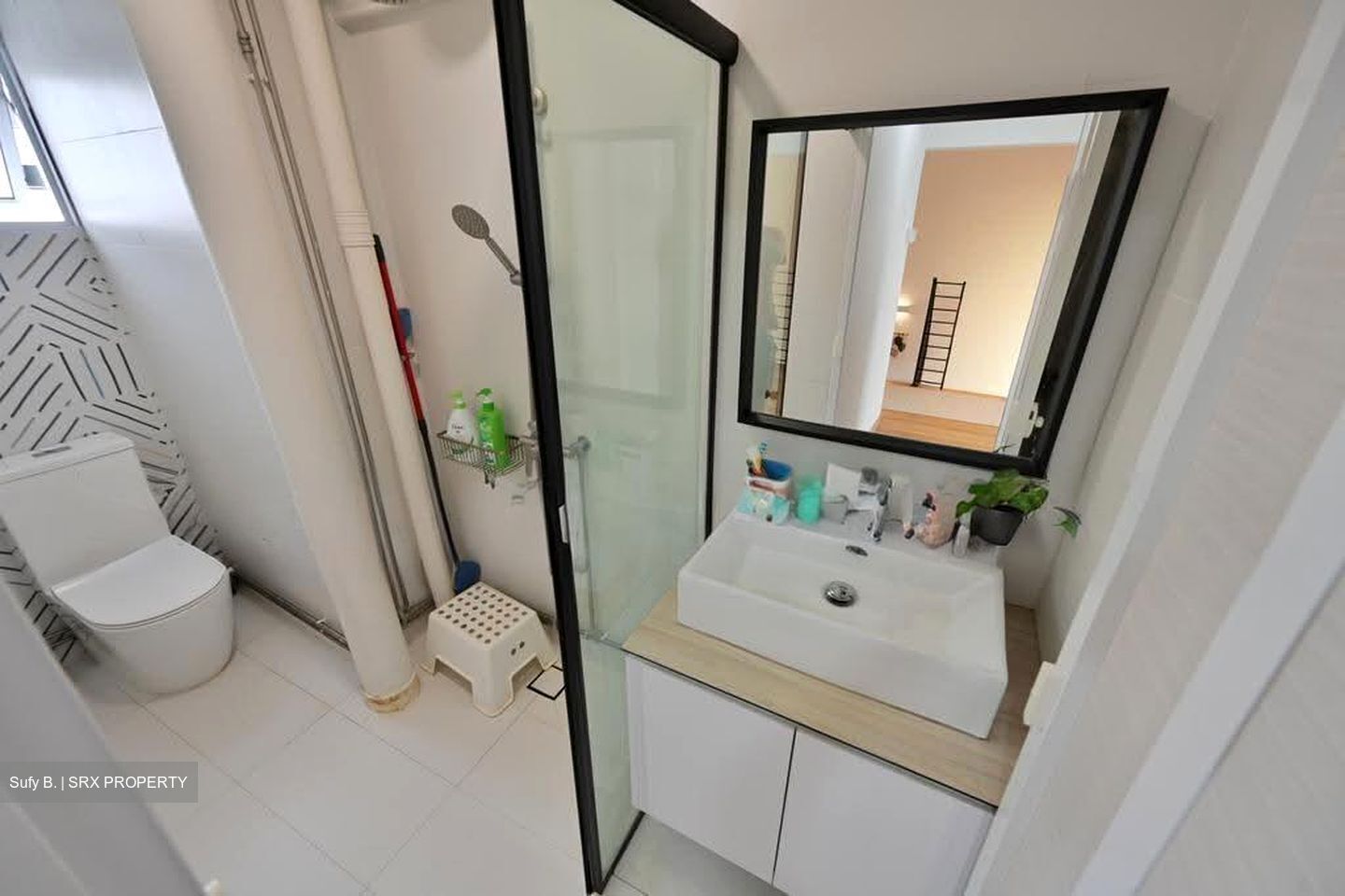 Blk 337 Jurong East Avenue 1 (Jurong East), HDB Executive #625485021